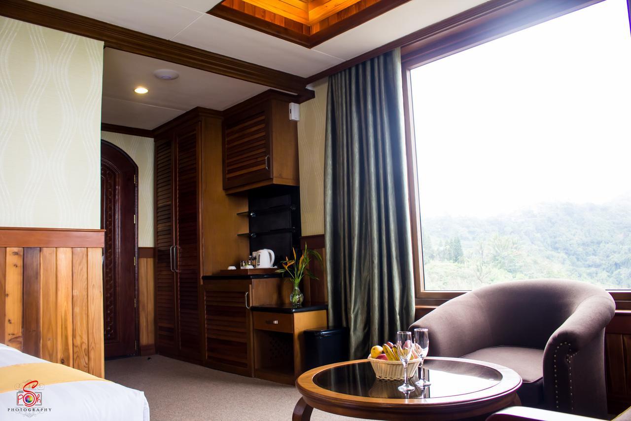 Alta D' Tagaytay Hotel Tagaytay City Exteriör bild
