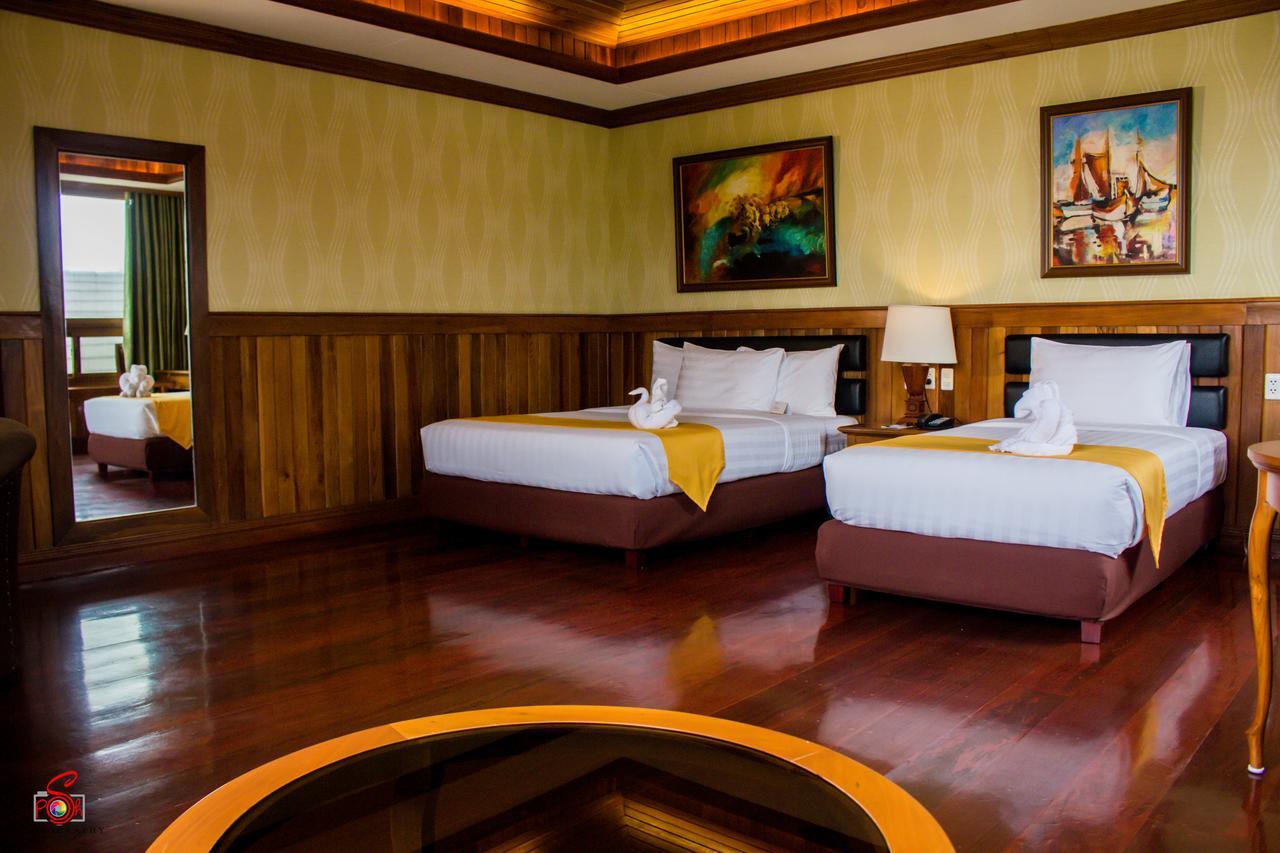 Alta D' Tagaytay Hotel Tagaytay City Exteriör bild