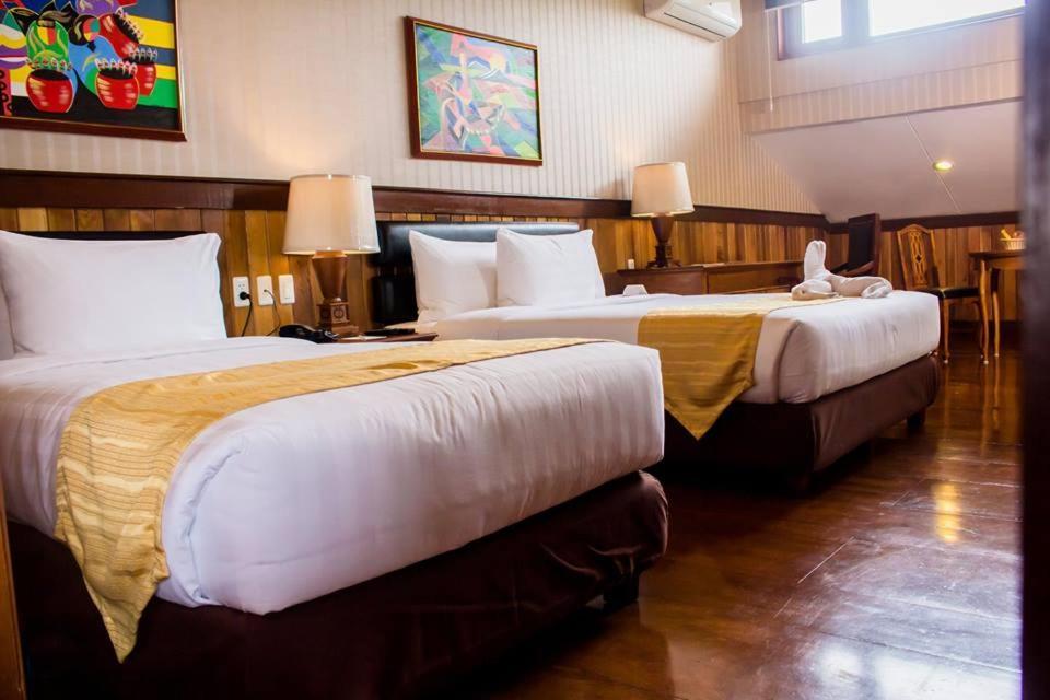 Alta D' Tagaytay Hotel Tagaytay City Exteriör bild